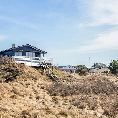 6 Person In Fano-by Traum