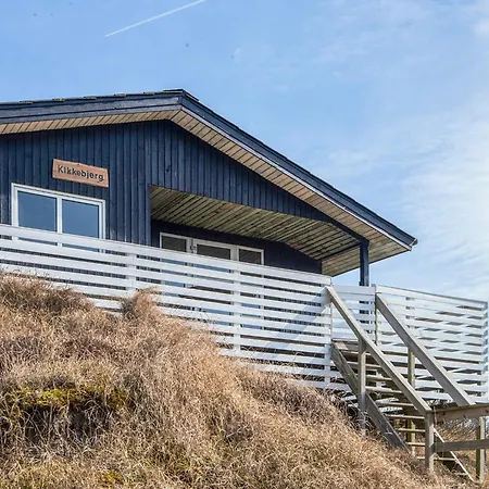 6 Person In Fano-by Traum